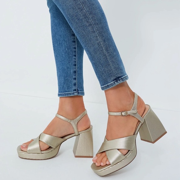 MATISSE Gold Robin Heels - Picture 3 of 12